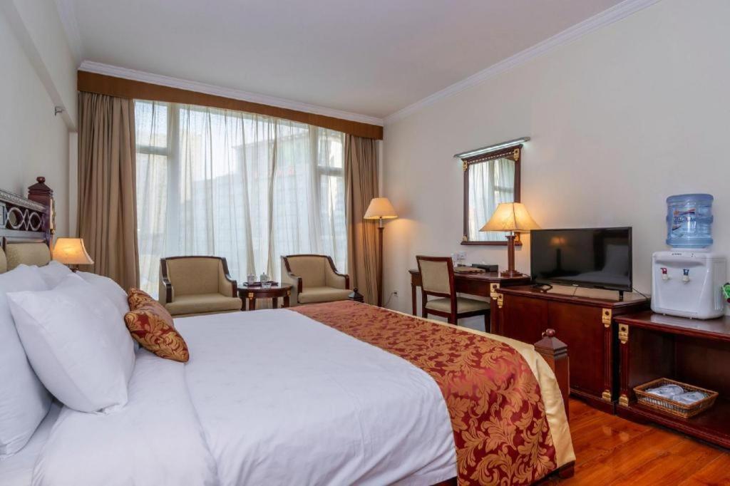 שנג'ן Golden Lustre Hotel מראה חיצוני תמונה